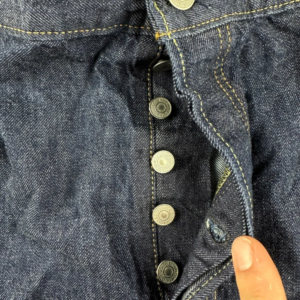 Levis 501 Mens Original Fit Denim Shorts Dark Wash Button Fly W42‎ 2008